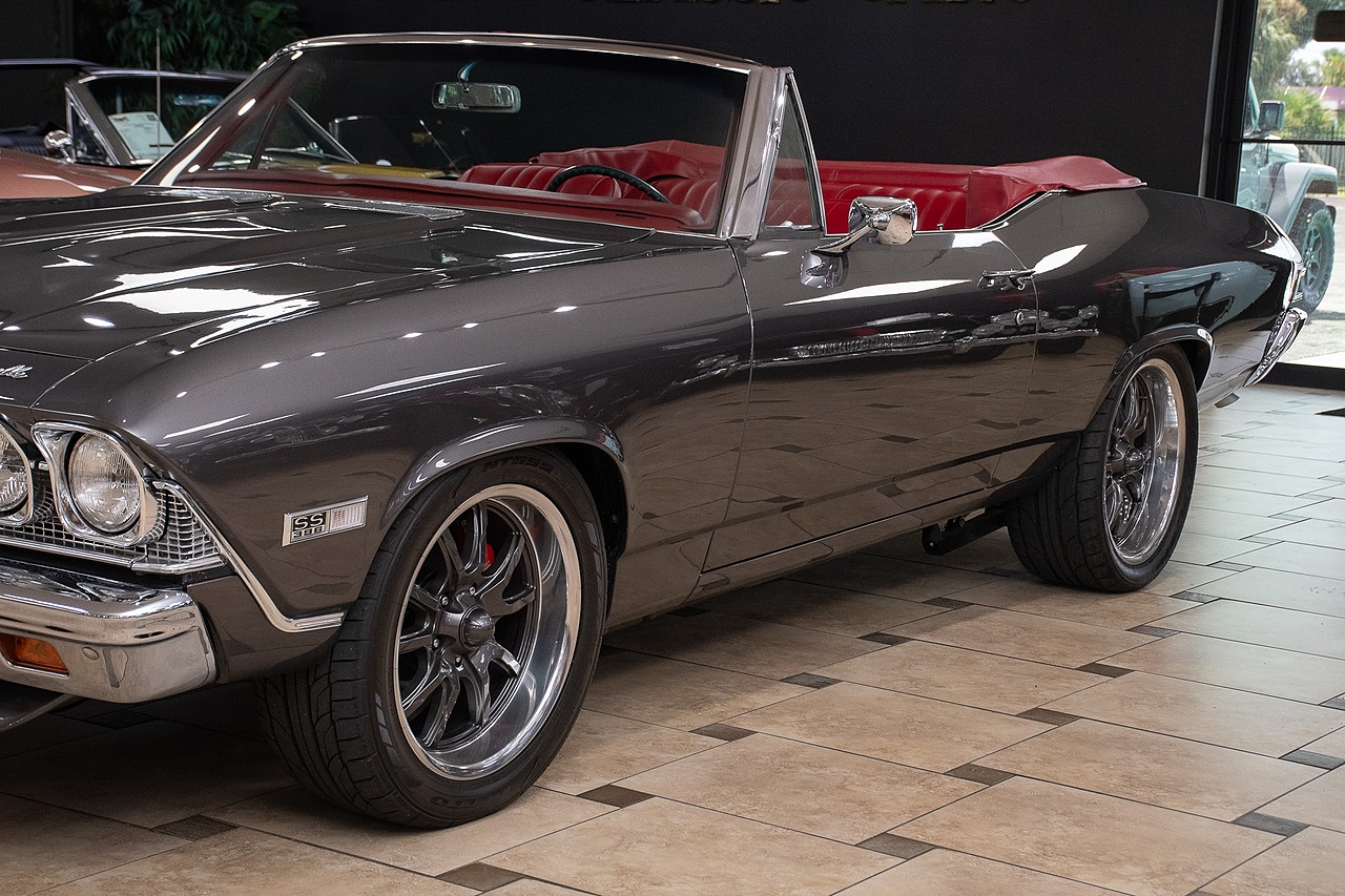 1968 Gray Metallic Chevrolet Chevelle Restomod - F.I. 496C.I. V8 Convertible