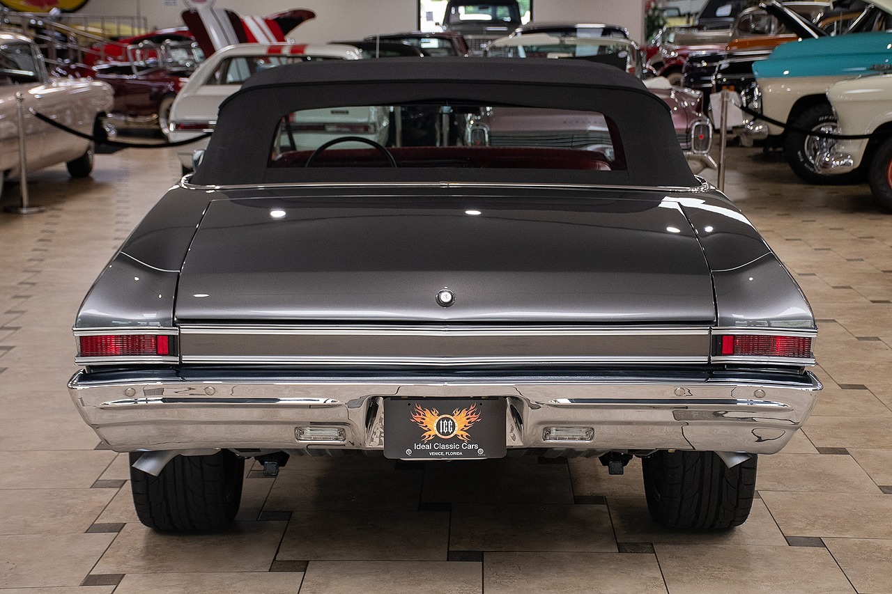 1968 Gray Metallic Chevrolet Chevelle Restomod - F.I. 496C.I. V8 Convertible