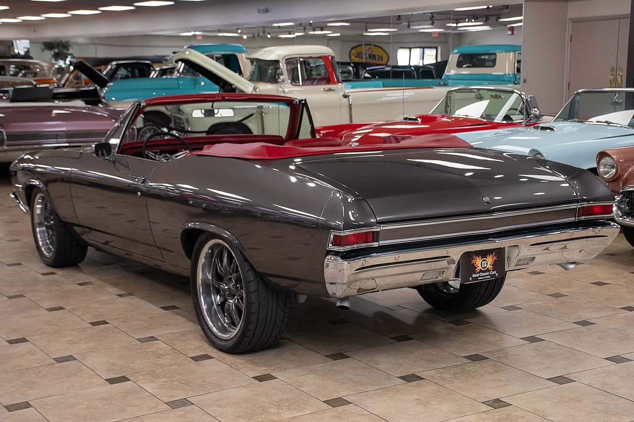 1968 Gray Metallic Chevrolet Chevelle Restomod - F.I. 496C.I. V8 Convertible