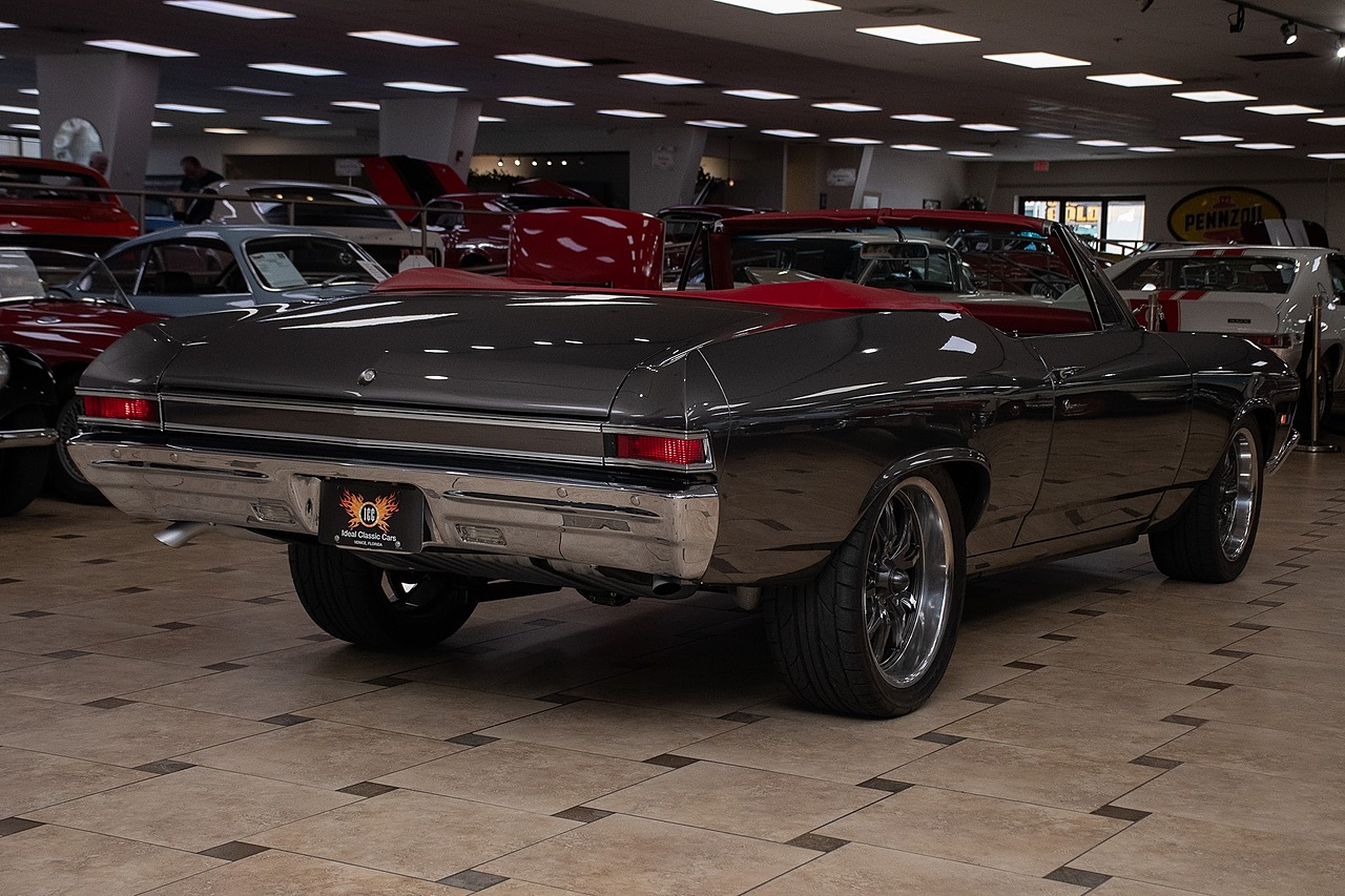 1968 Gray Metallic Chevrolet Chevelle Restomod - F.I. 496C.I. V8 Convertible