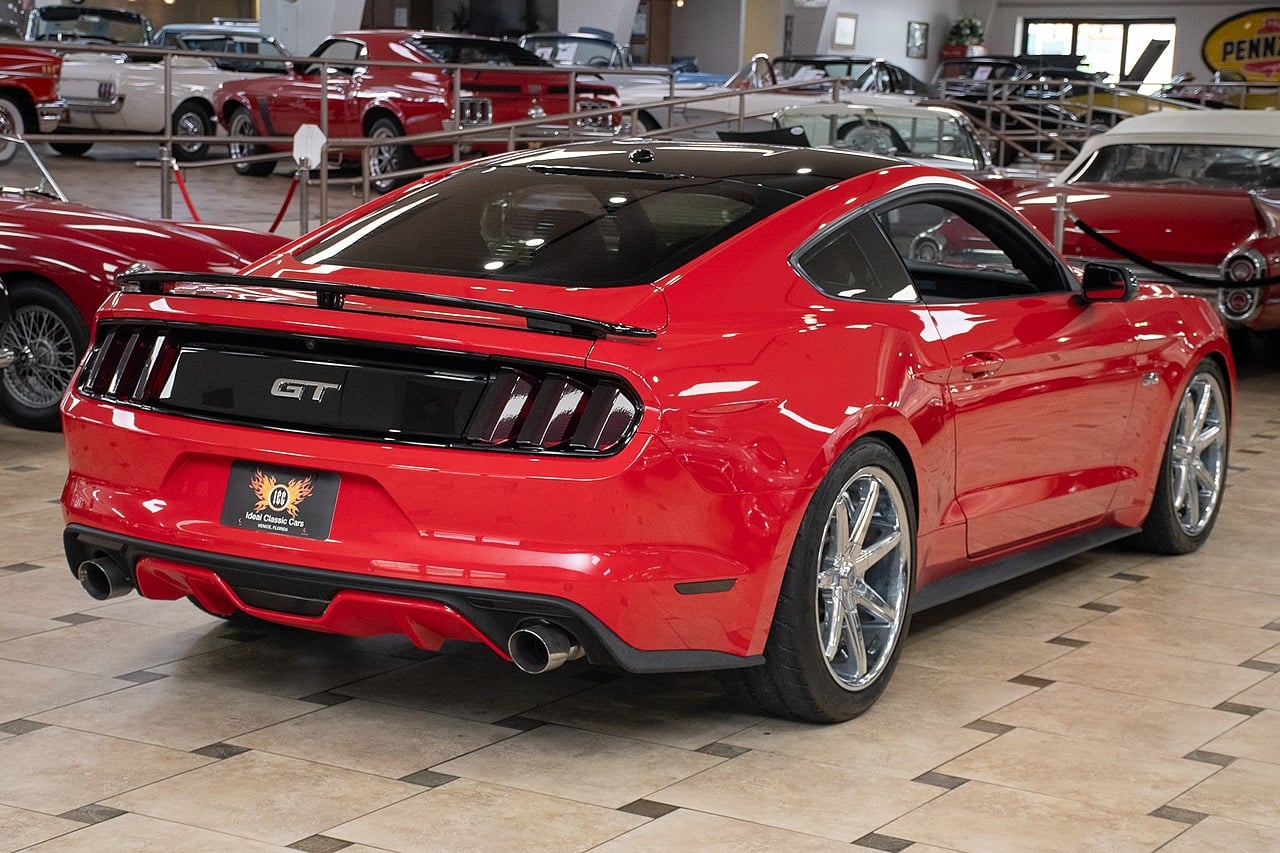 View vehicle photo 6