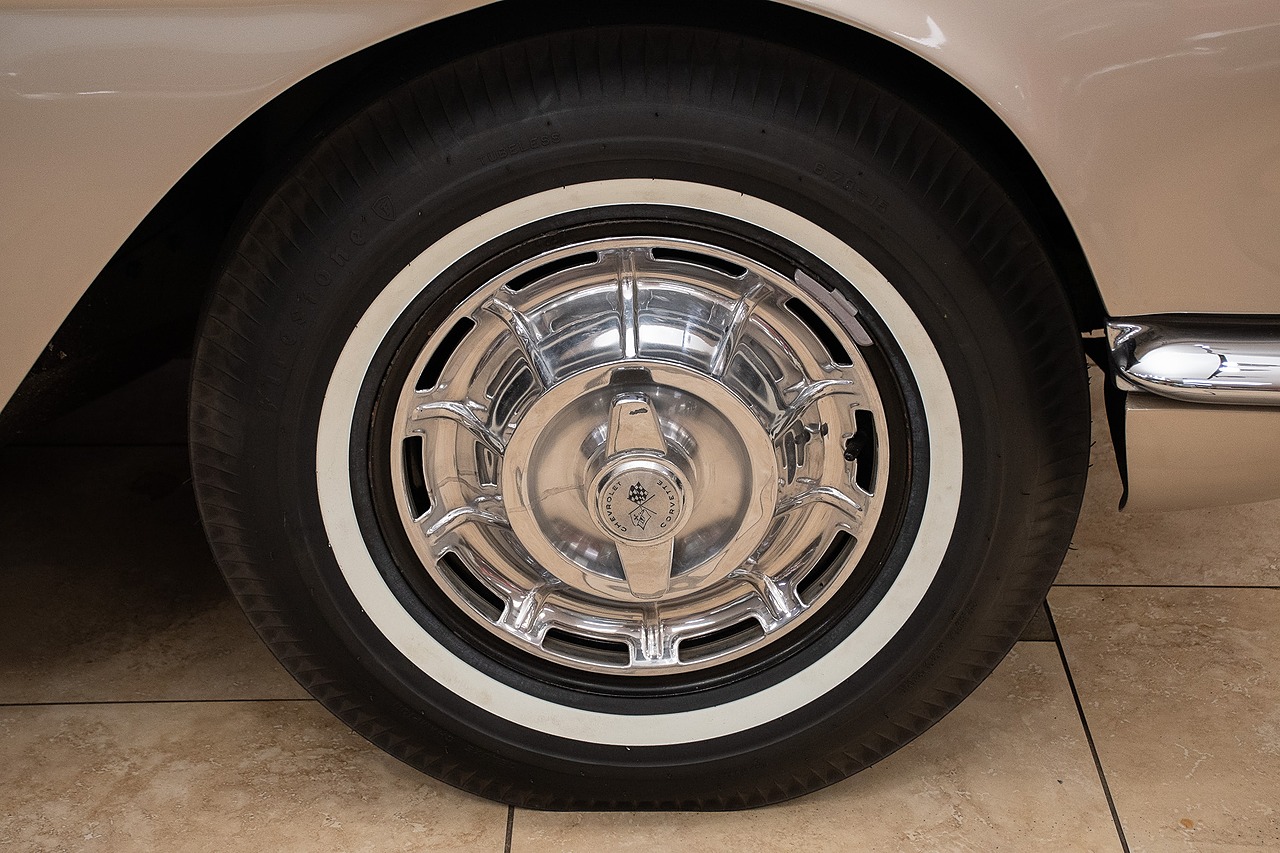 1962 Fawn Beige Chevrolet Corvette Convertible