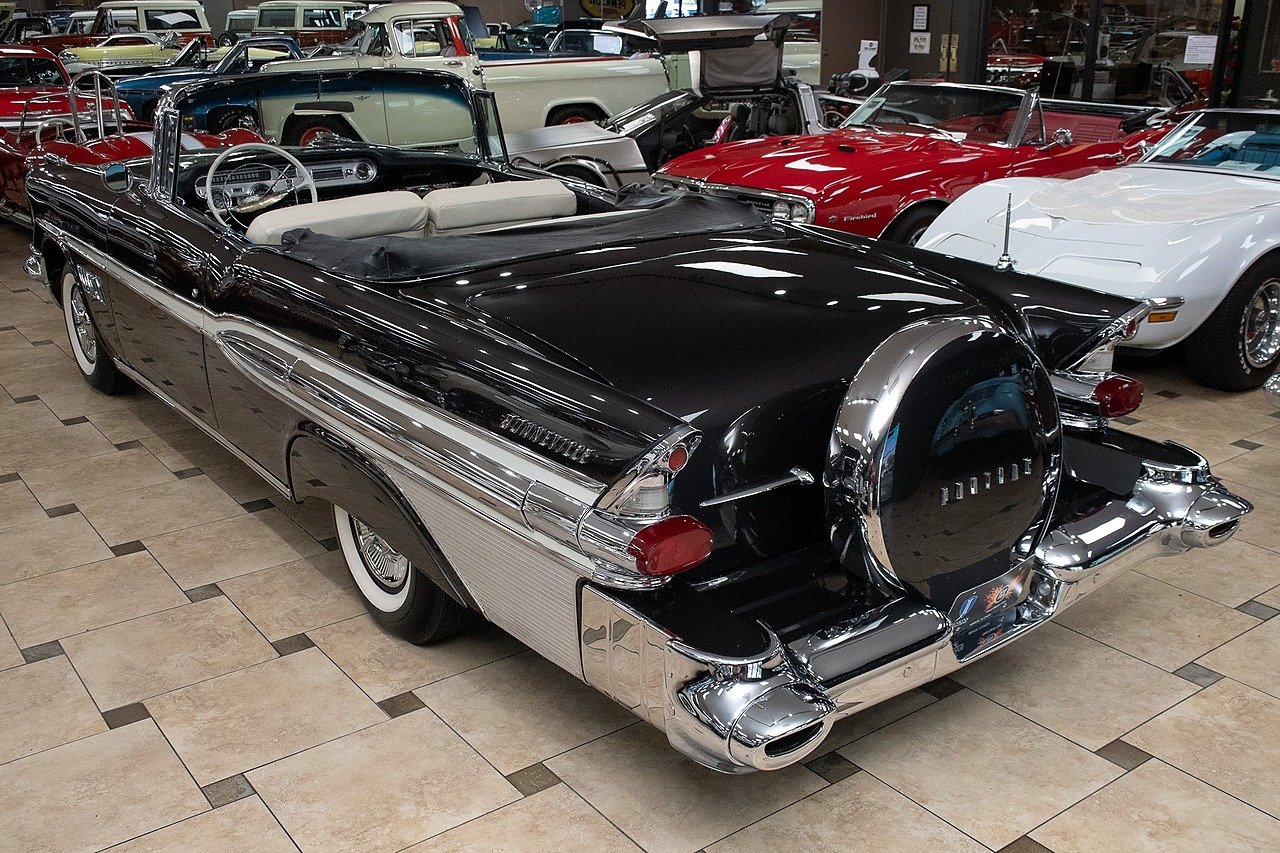 1957 Charcoal Gray Pontiac Bonneville