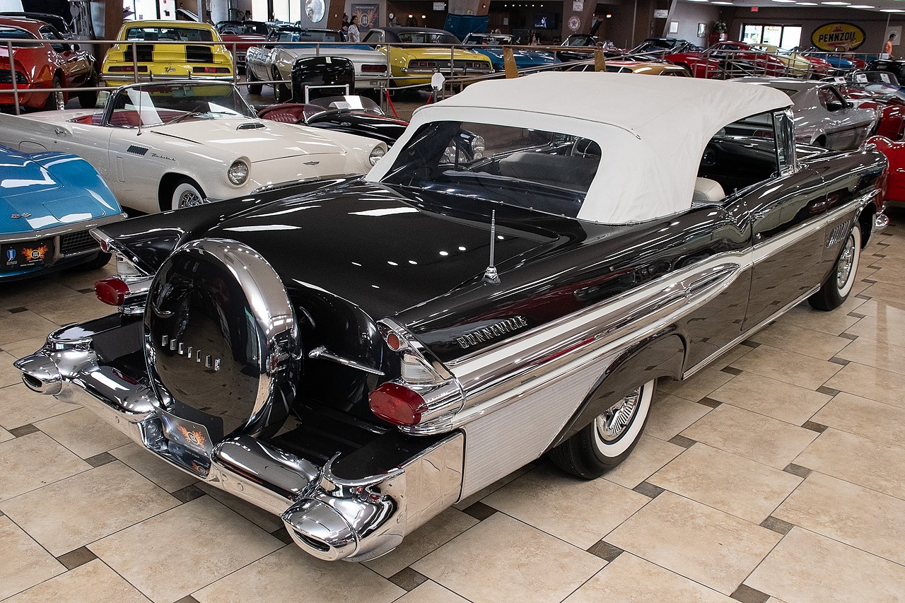 1957 Charcoal Gray Pontiac Bonneville