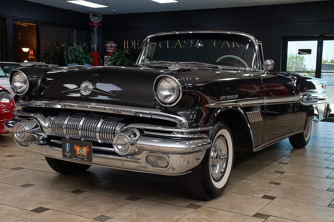 1957 Charcoal Gray Pontiac Bonneville