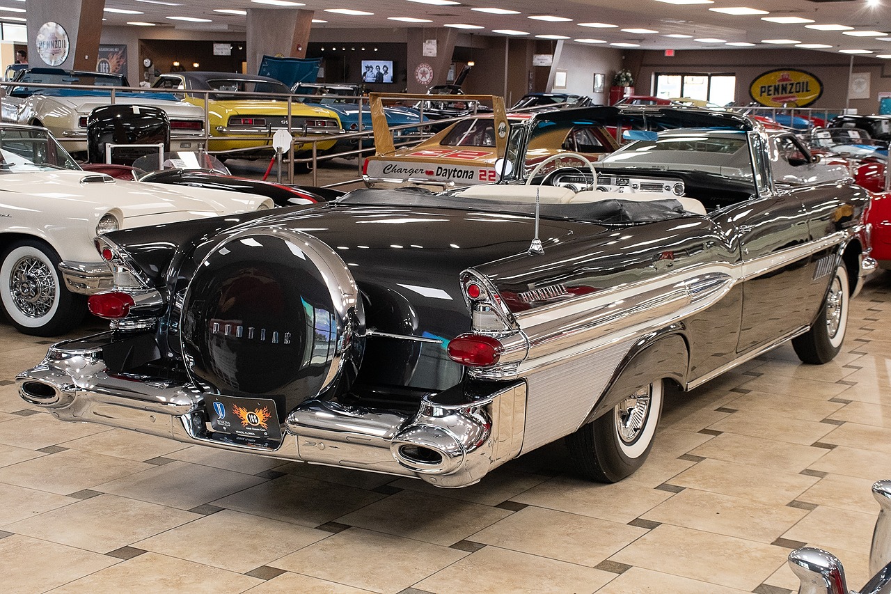 1957 Charcoal Gray Pontiac Bonneville