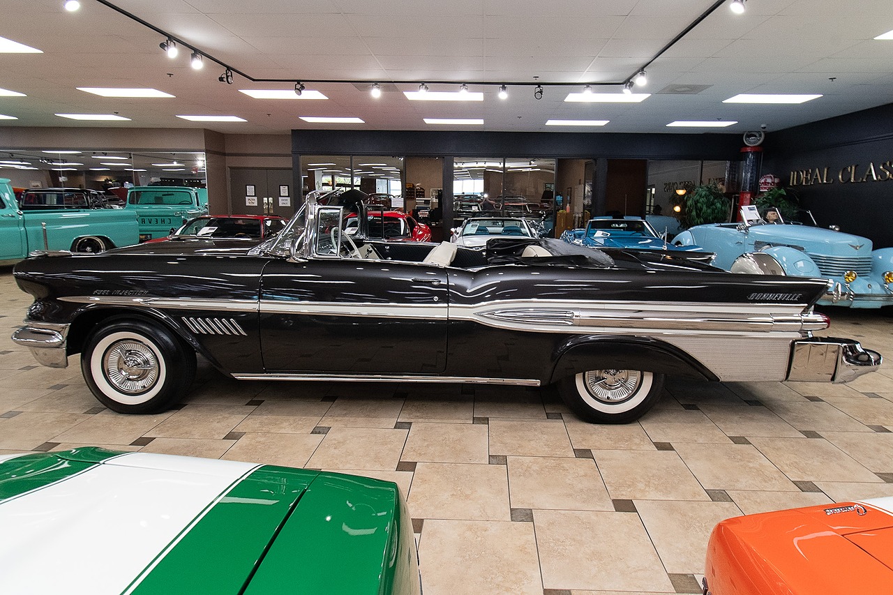 1957 Charcoal Gray Pontiac Bonneville