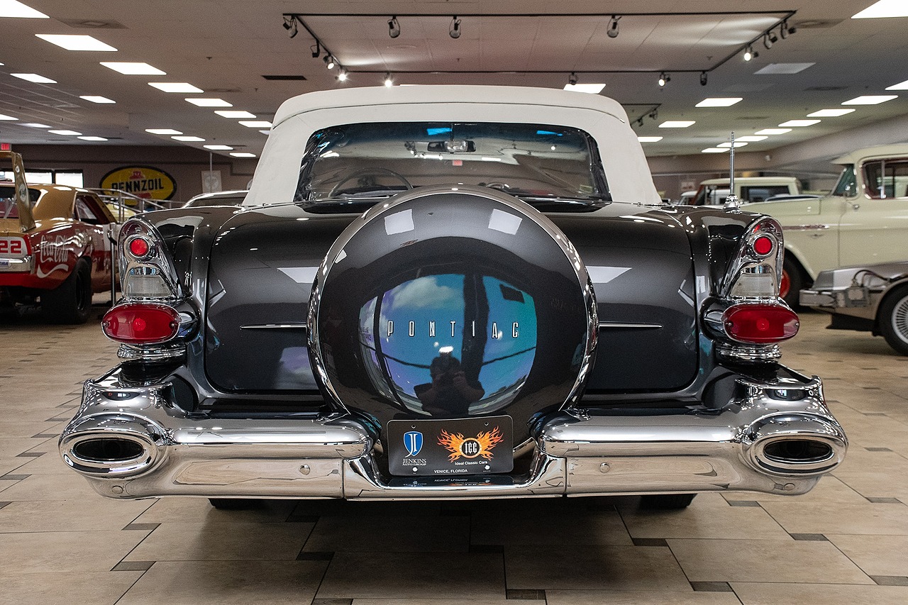 1957 Charcoal Gray Pontiac Bonneville