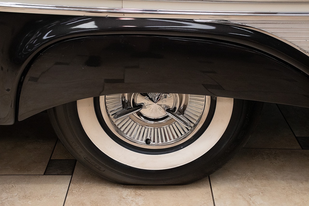 1957 Charcoal Gray Pontiac Bonneville