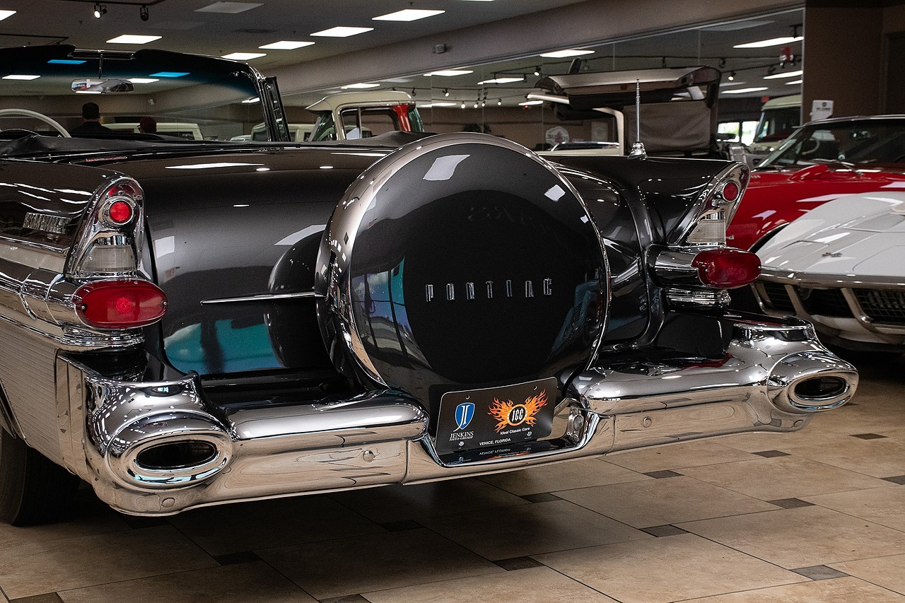 1957 Charcoal Gray Pontiac Bonneville