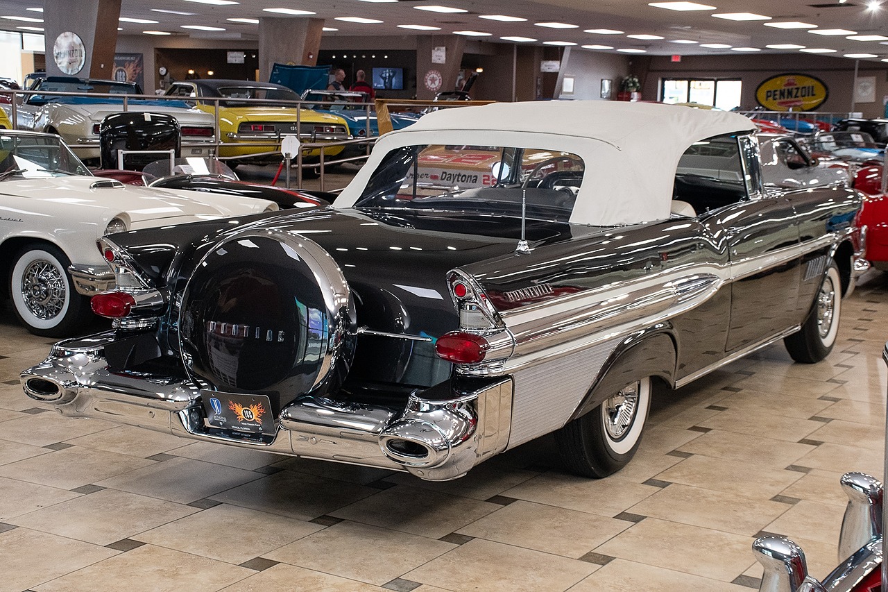 1957 Charcoal Gray Pontiac Bonneville