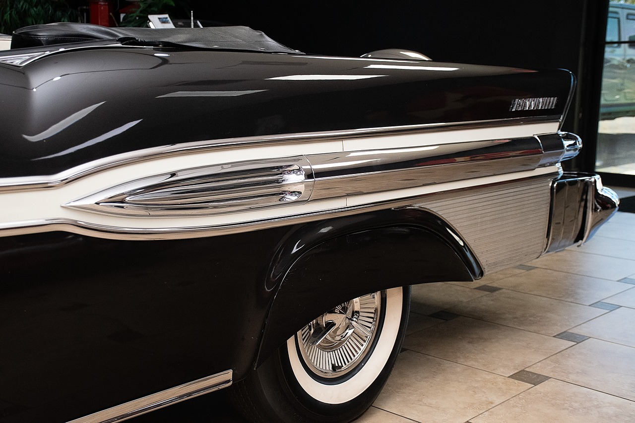1957 Charcoal Gray Pontiac Bonneville