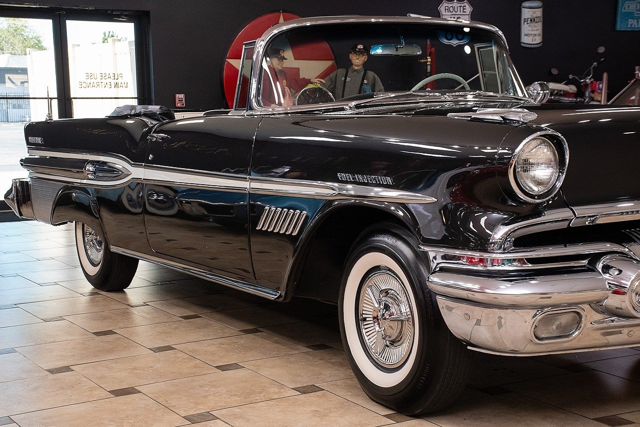 1957 Charcoal Gray Pontiac Bonneville