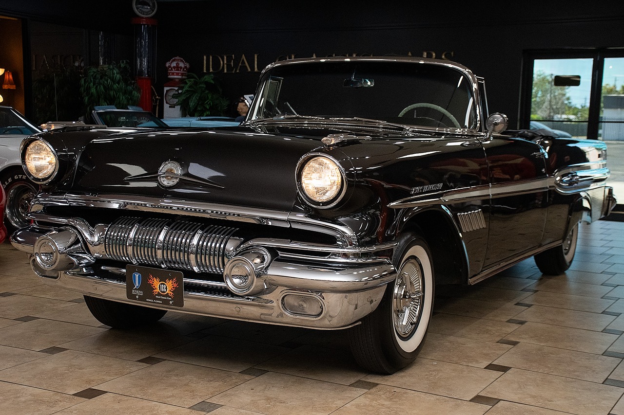 1957 Charcoal Gray Pontiac Bonneville