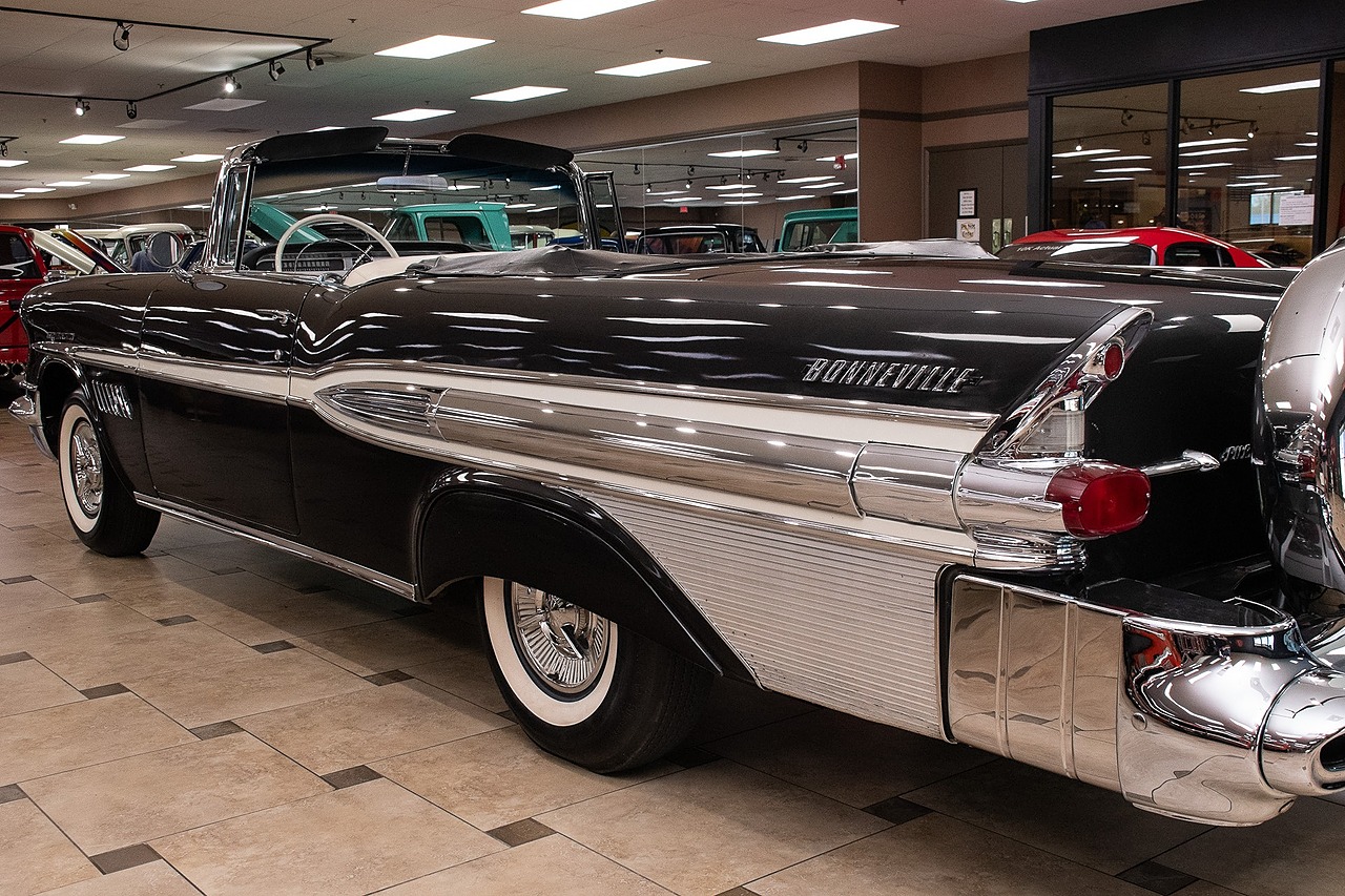 1957 Charcoal Gray Pontiac Bonneville