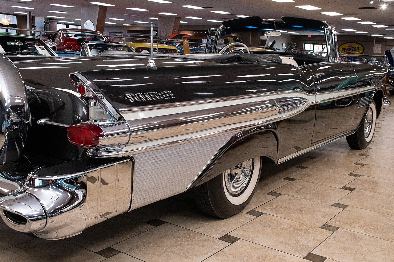 1957 Charcoal Gray Pontiac Bonneville