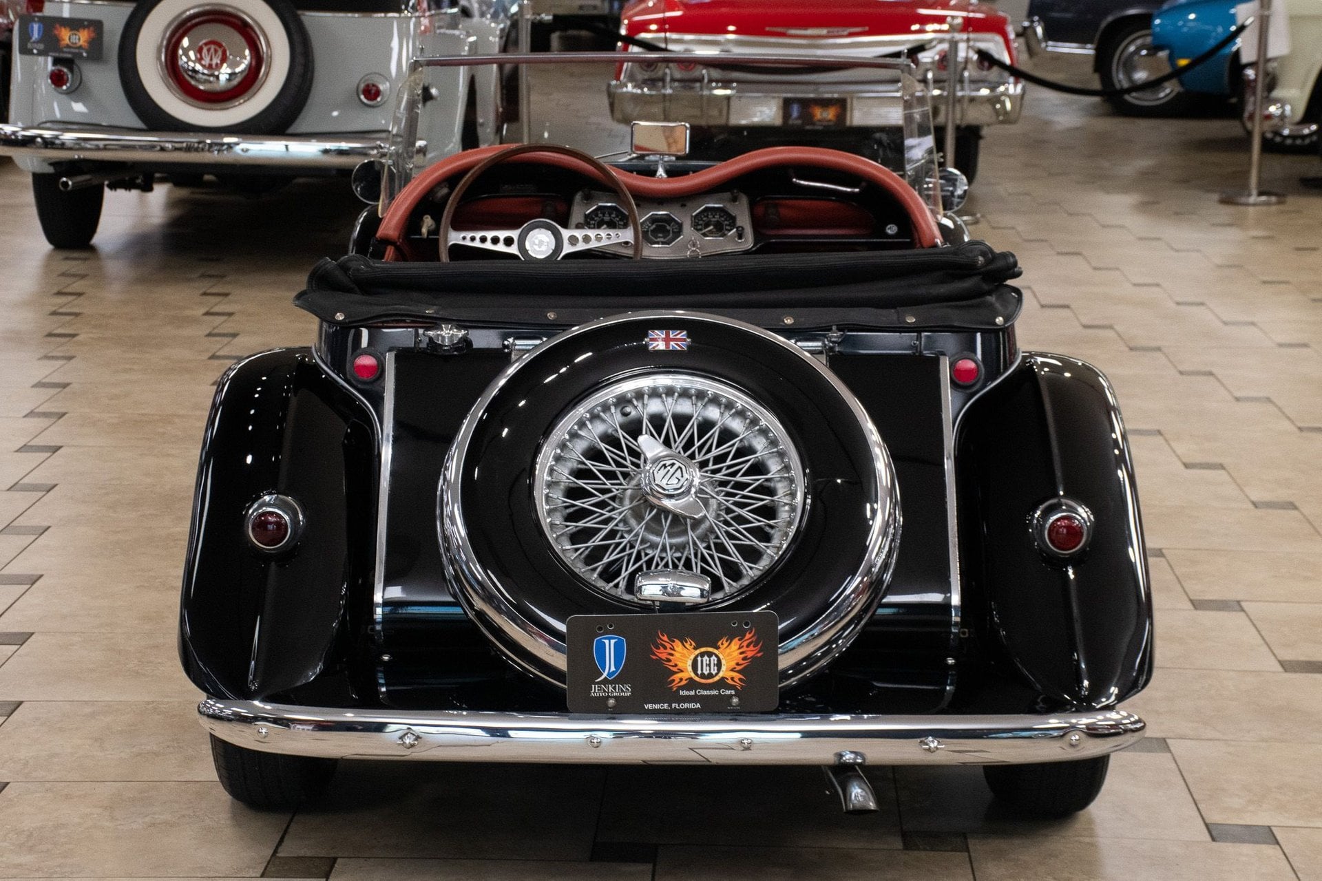View vehicle photo 6