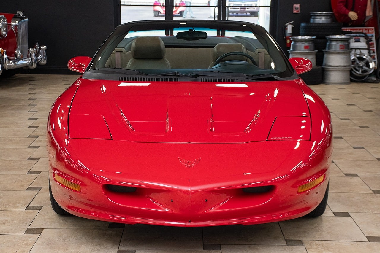 View vehicle photo 6