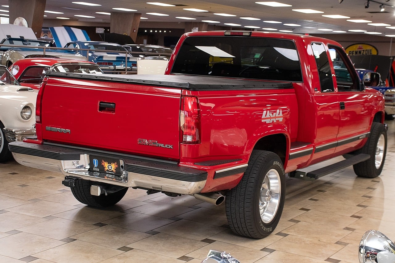 View vehicle photo 6