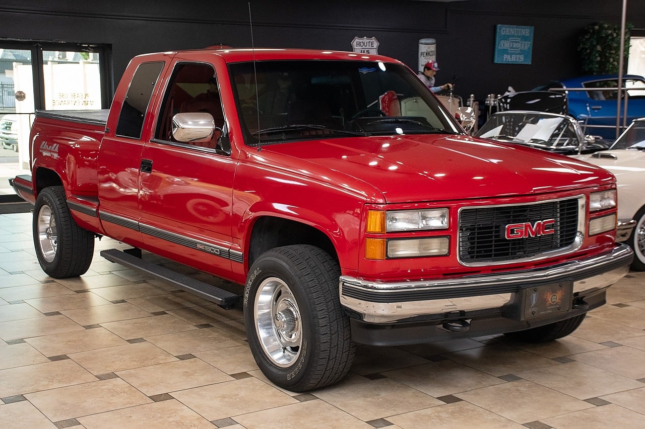 View vehicle photo 5