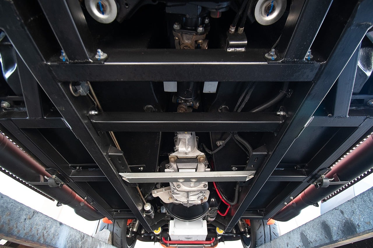 View vehicle photo 5