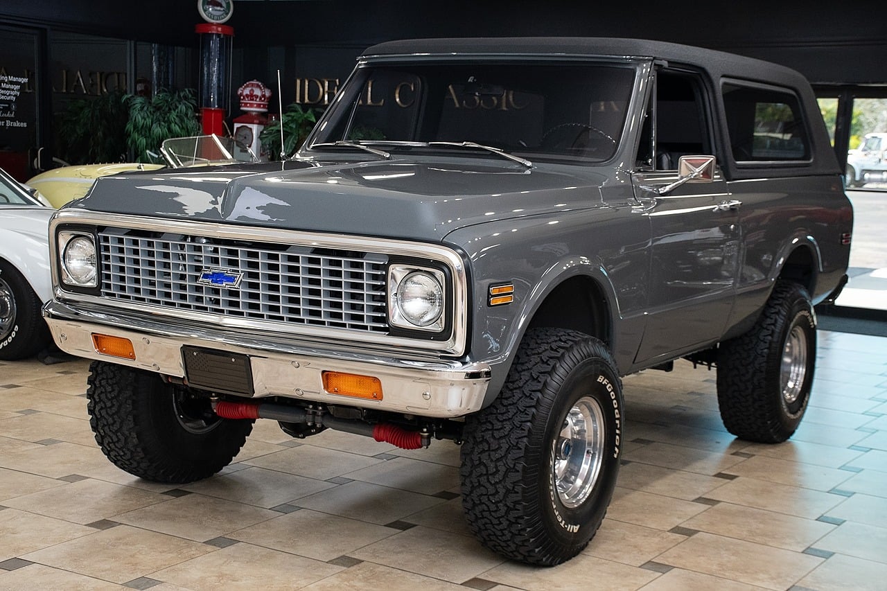 Detroyer Gray 1972 Chevrolet K5 Blazer Sedan 4-Speed Automatic Overdrive