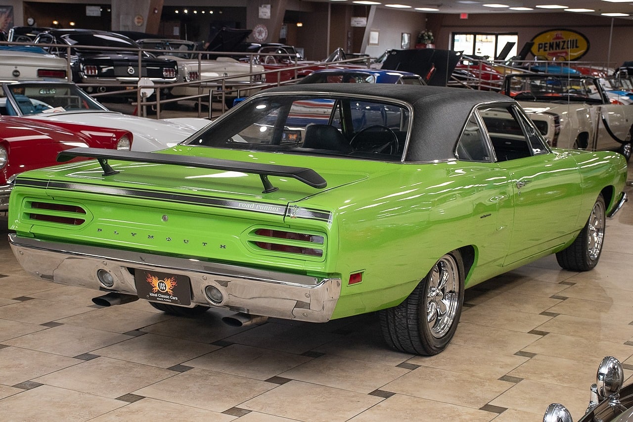 View vehicle photo 7