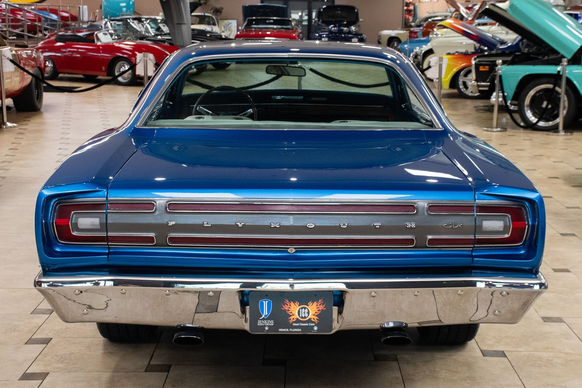 View vehicle photo 6