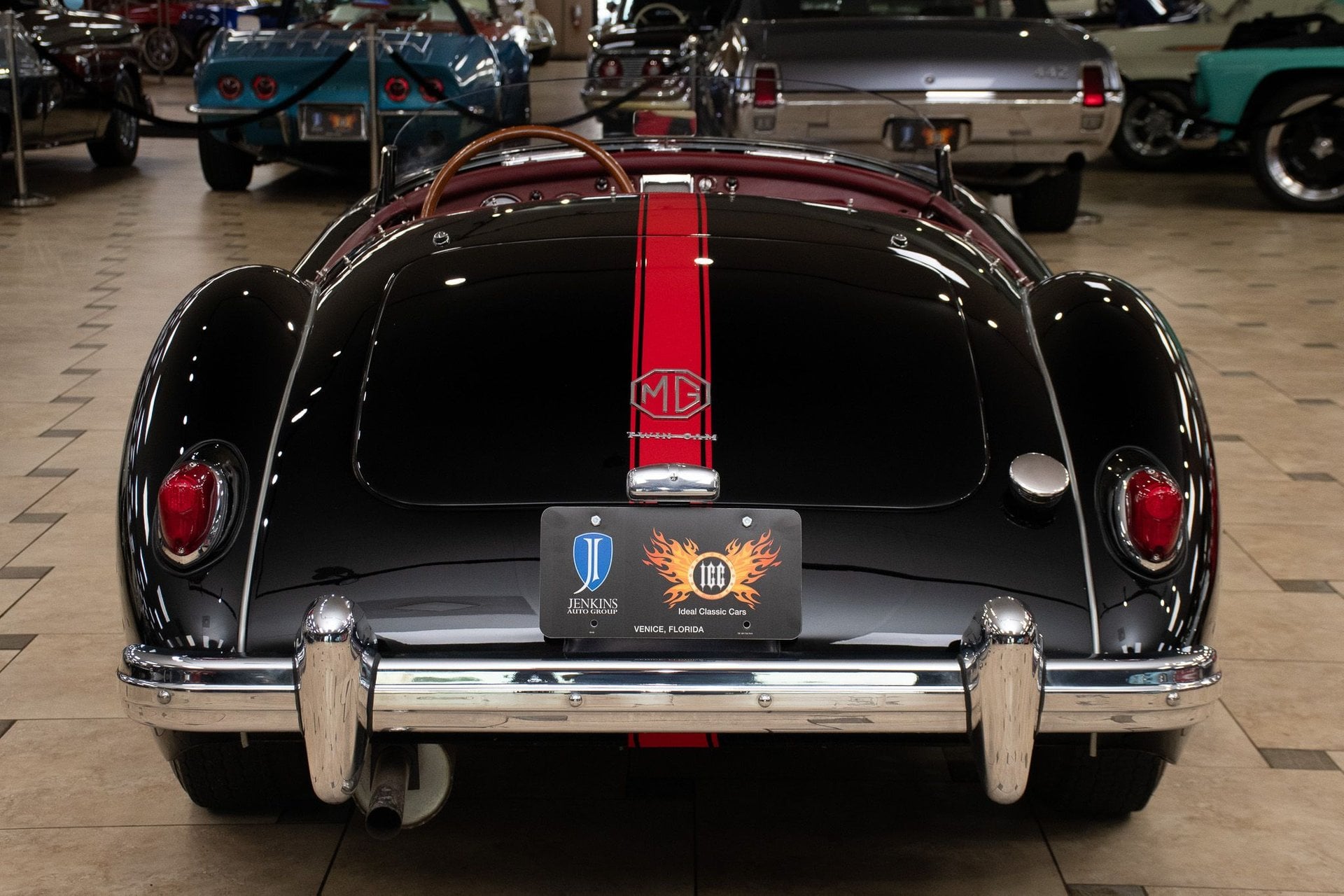 View vehicle photo 7